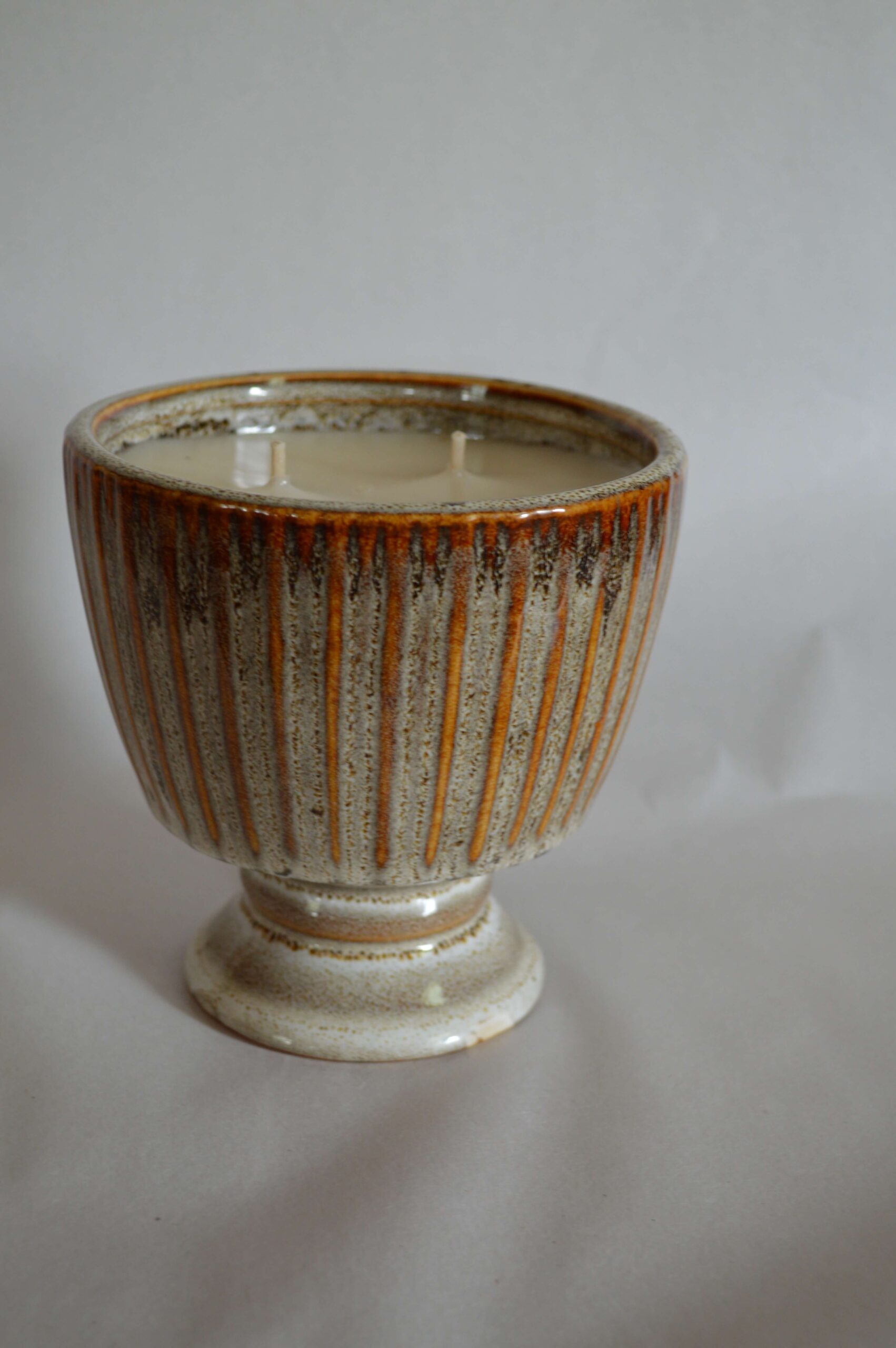 20 oz Distressed Mocha Compote Candle